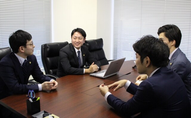 弁護士法人アットパートナーズ
