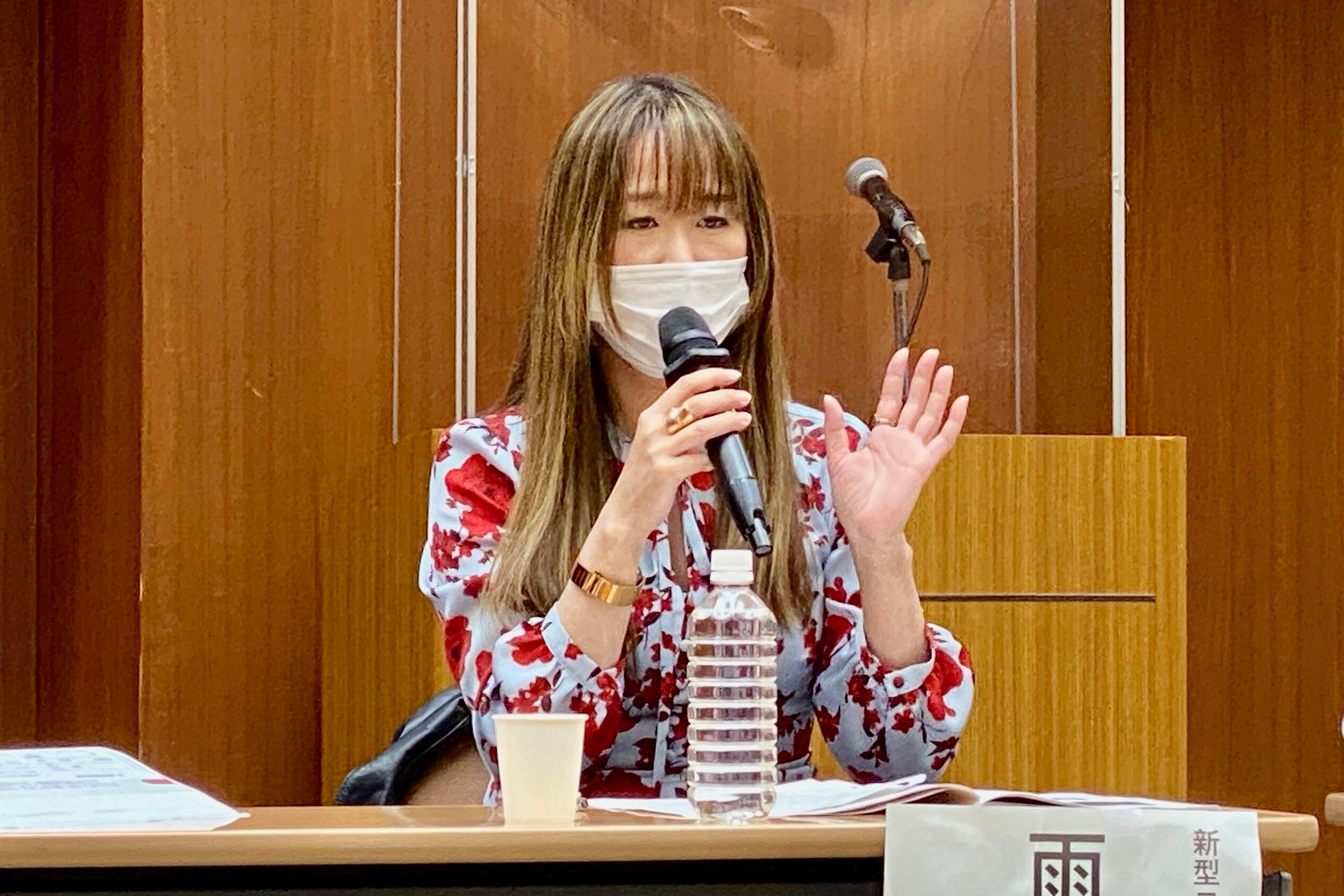 報告する雨宮さん（2021年3月18日、都内、弁護士ドットコムニュース撮影）