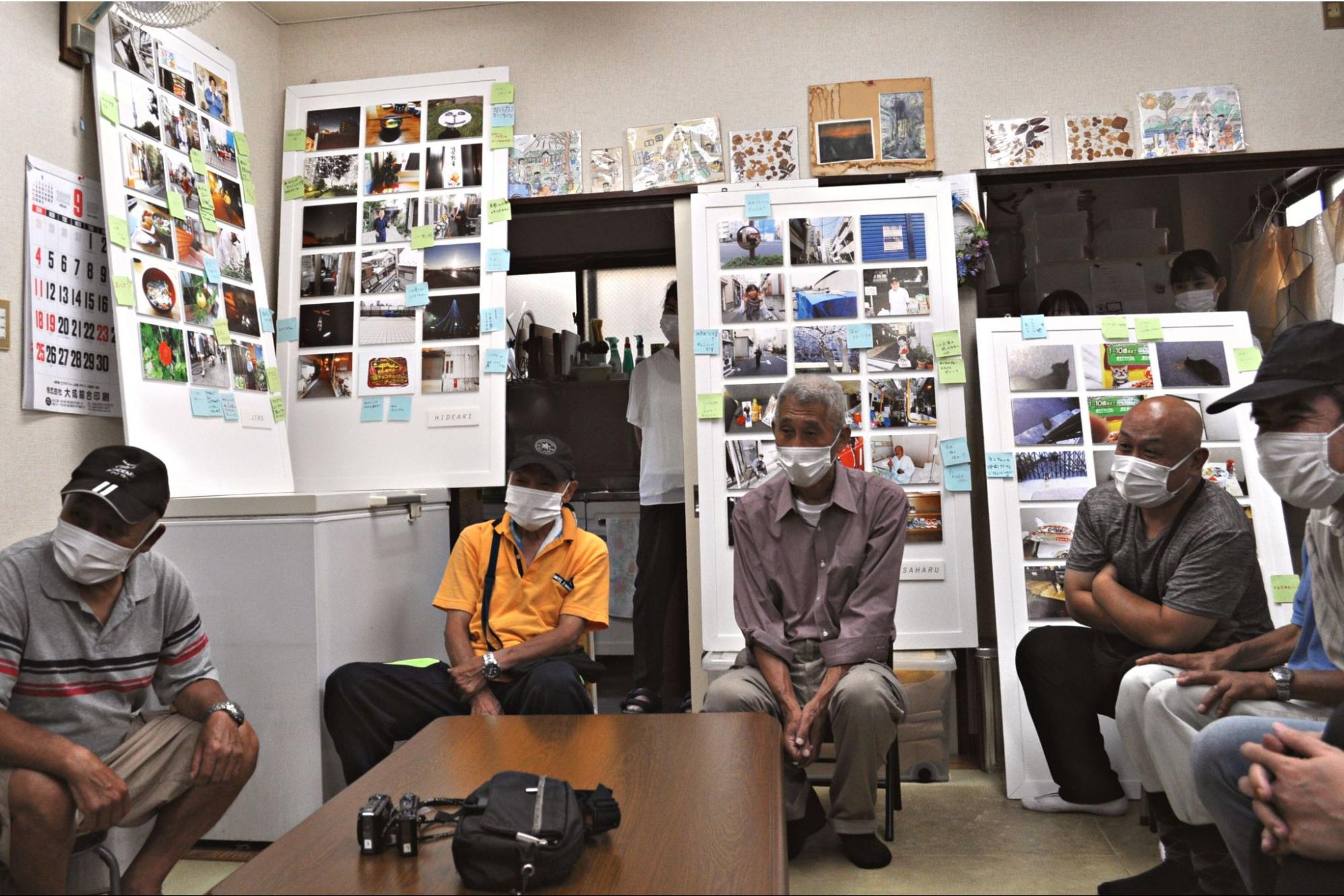 写真部のミーティングの様子